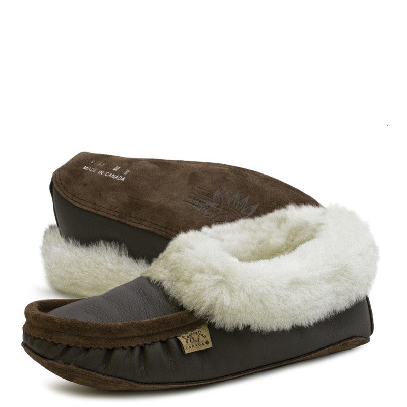 "Laurentian Chief Moccasins,Slippers, sheepskin lined, padded sole, Brown Leather” (Men's)